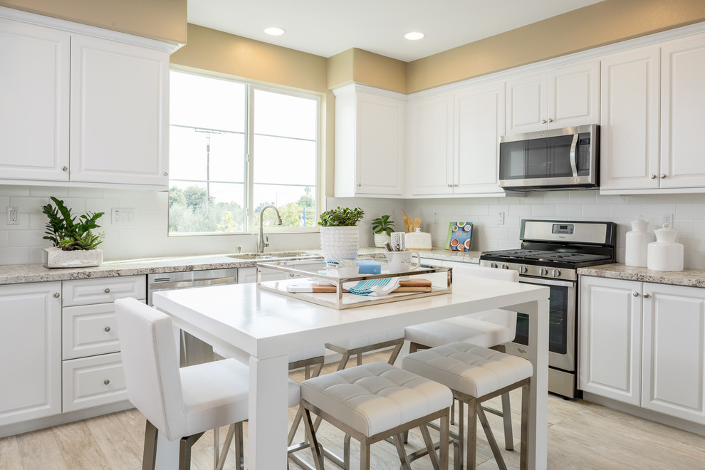 Inspiration for a transitional kitchen remodel in Los Angeles