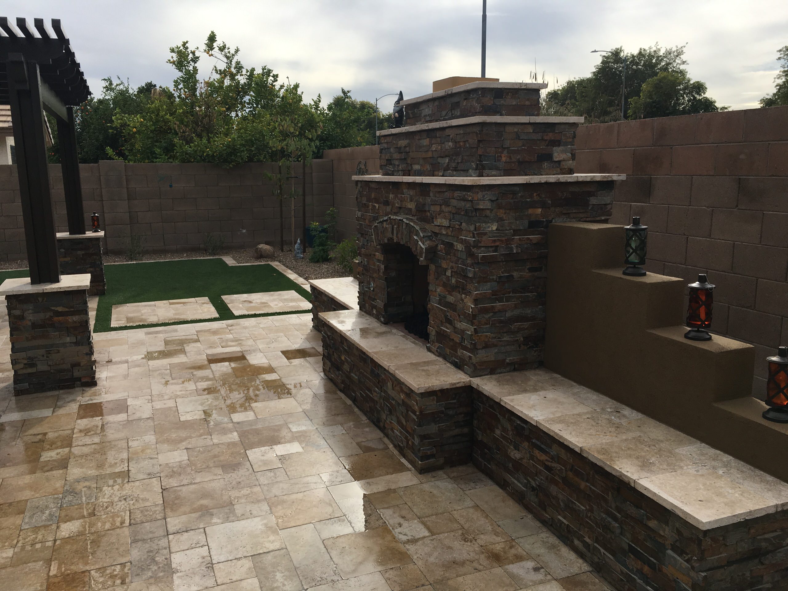 Outdoor Fireplaces & Firepits