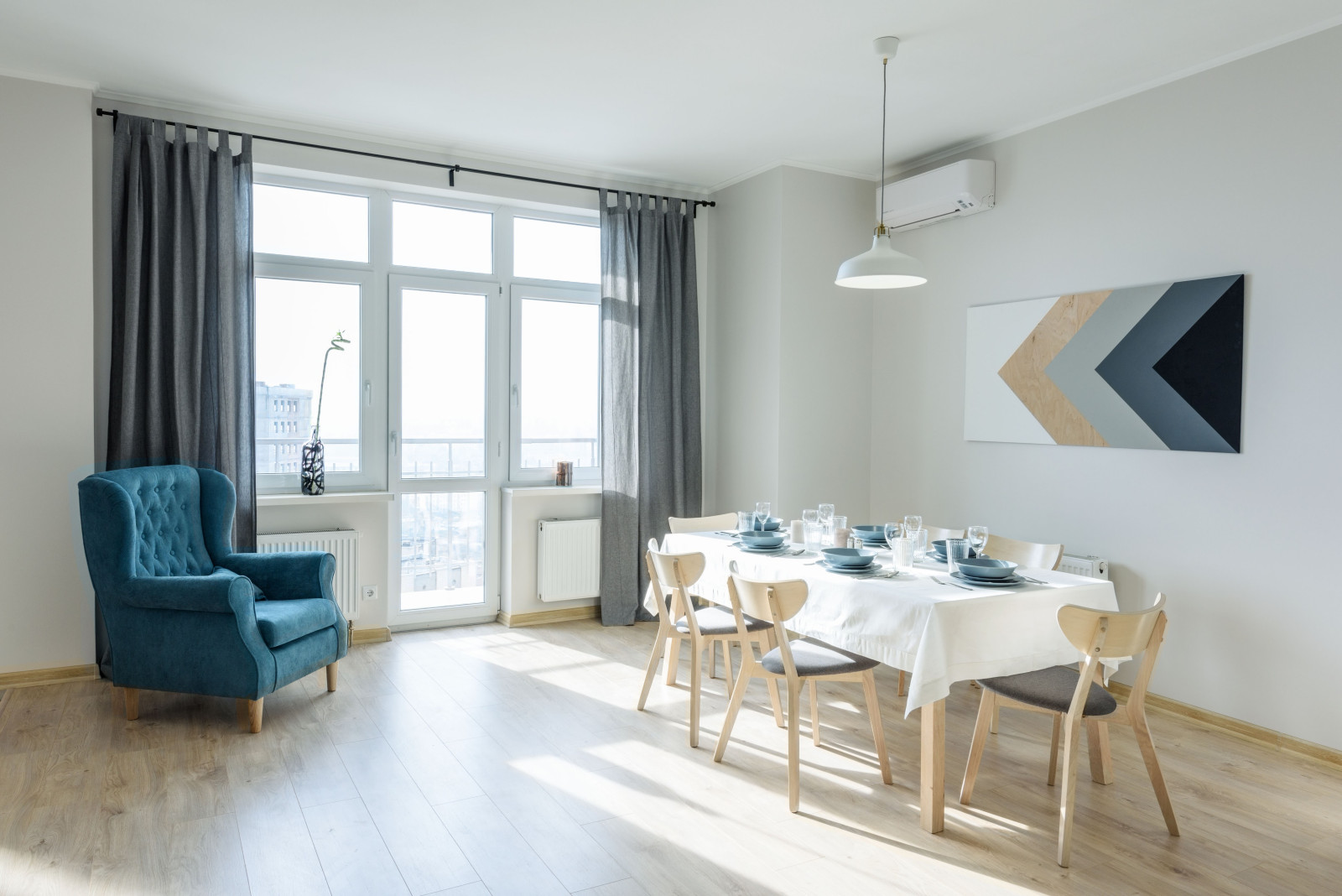 Простор и свет:  четырехкомнатная квартира (186.00m²) на 18 этаже