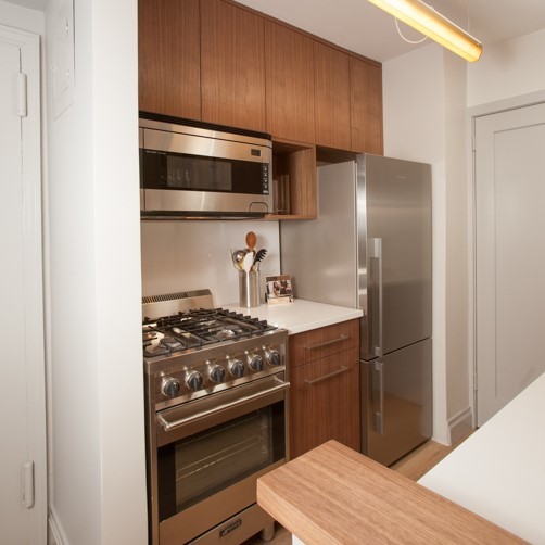Elegant studio in Chelsea minimalistisch-kueche
