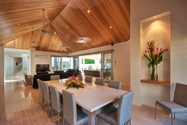 Borenstein coastal-dining-room
