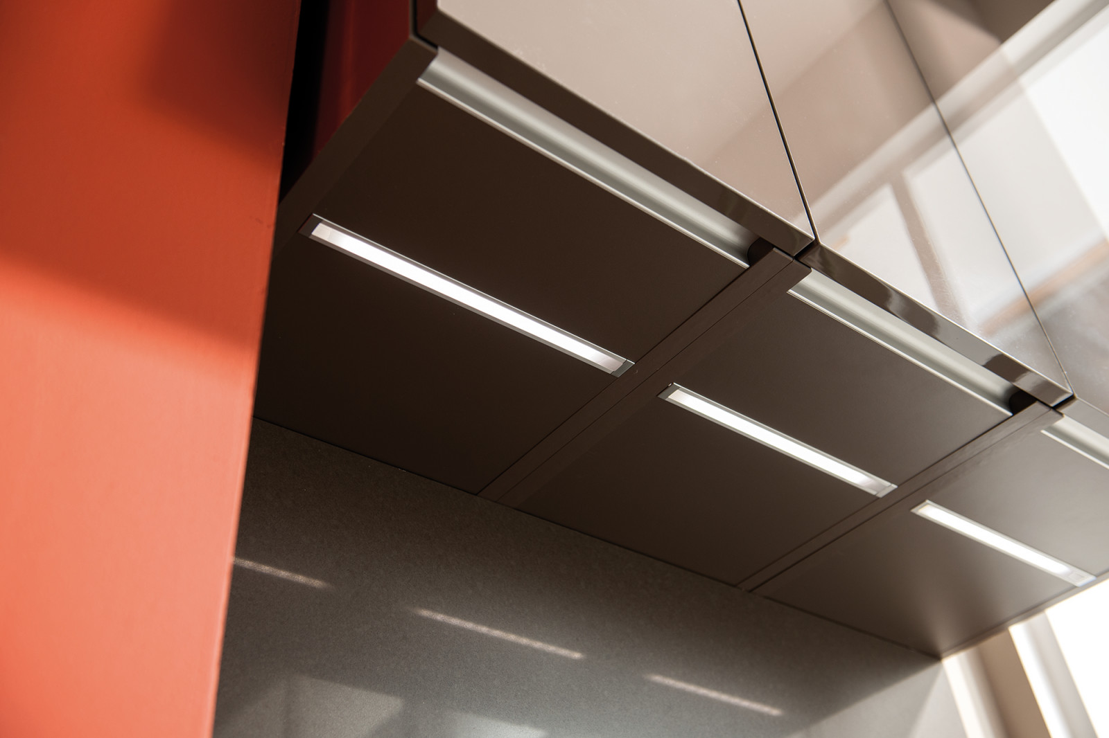 STRASS GLOSS | ARCOS SIGN