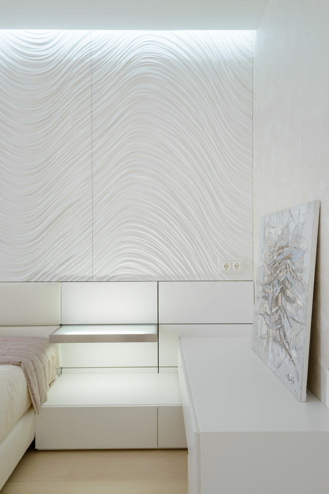 Любовь к белому цвету.