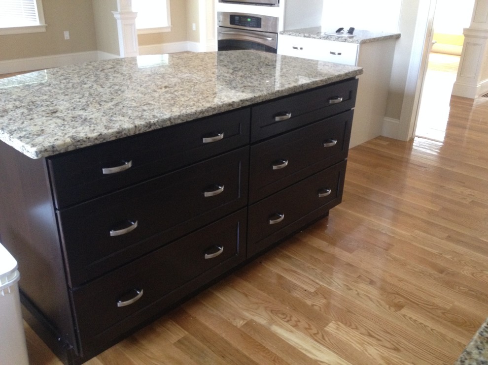 Example of a transitional kitchen design in Boston