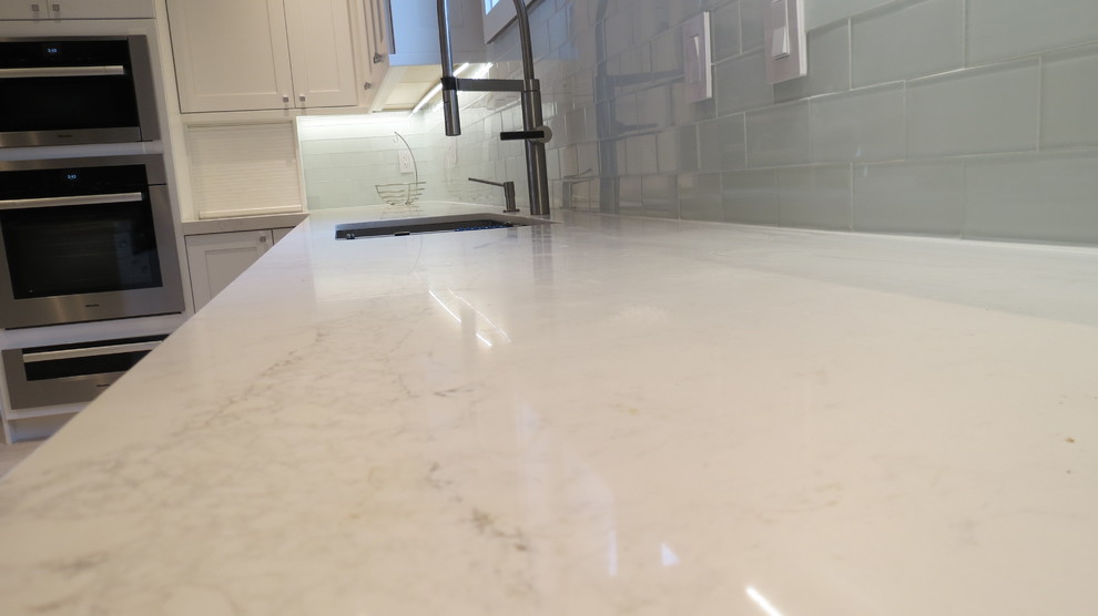 Kitchen - transitional kitchen idea