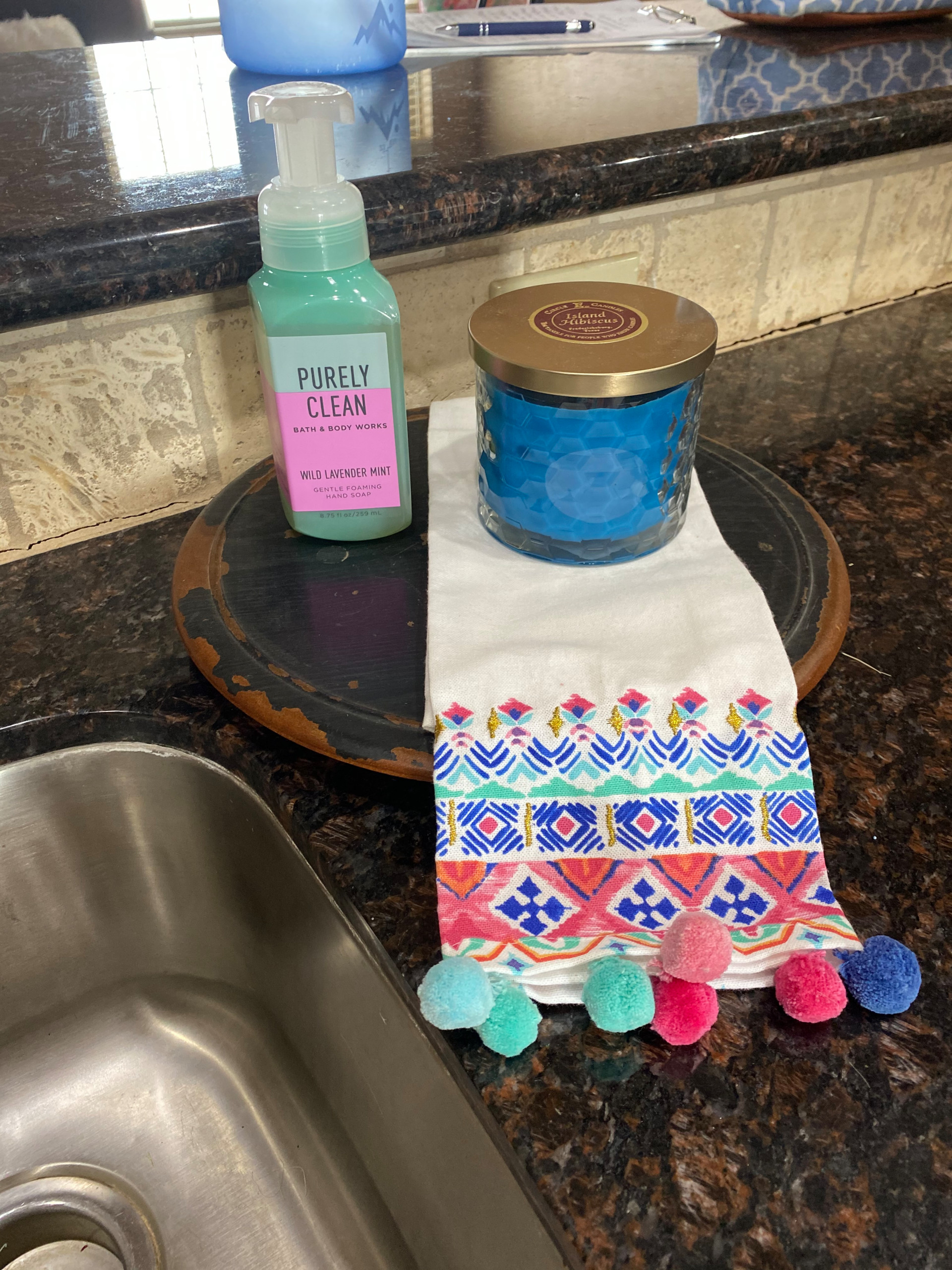 Brightly Colored Kitchen Decoration