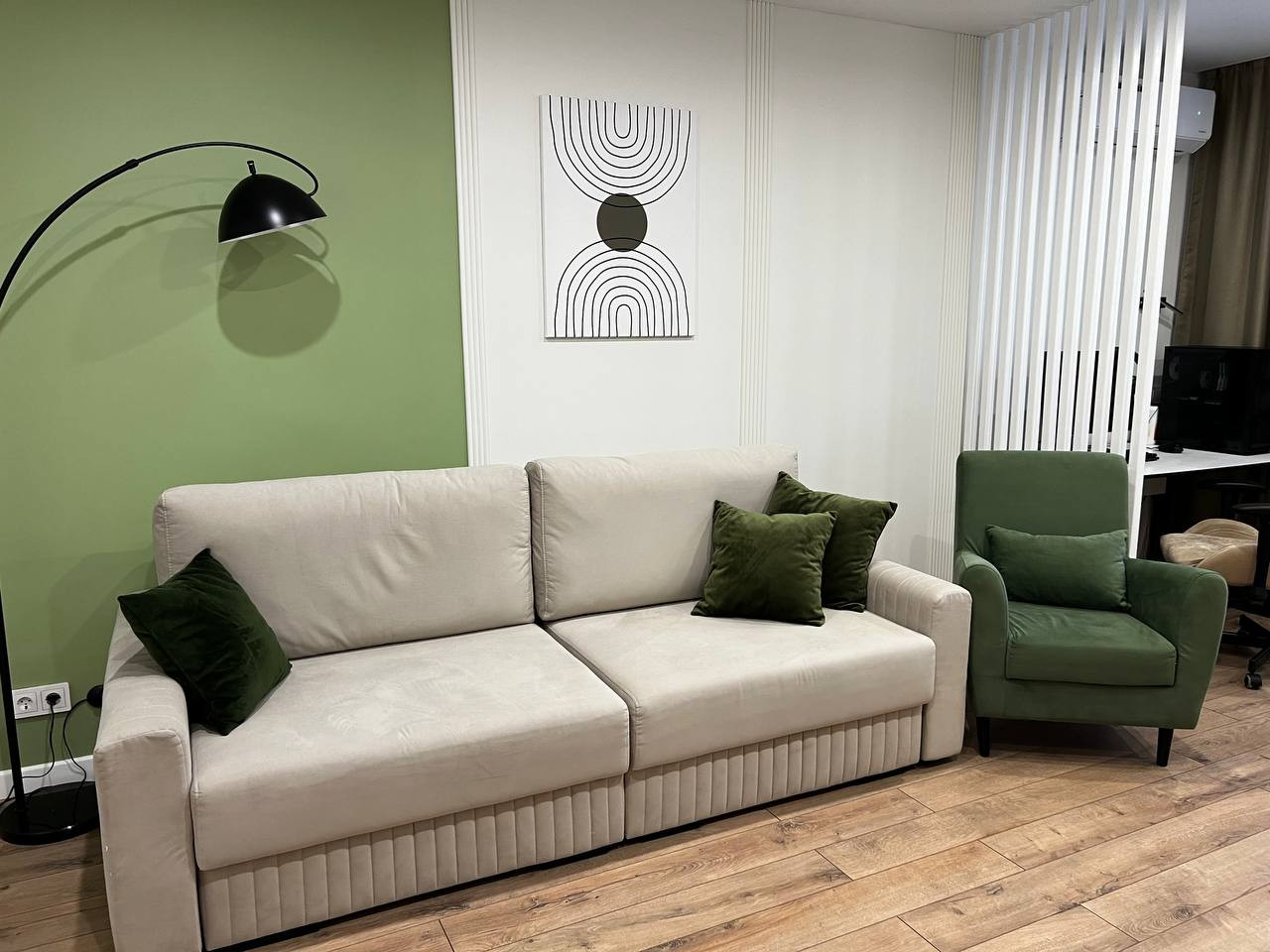 Трехкомнатная квартира в с природными оттенками