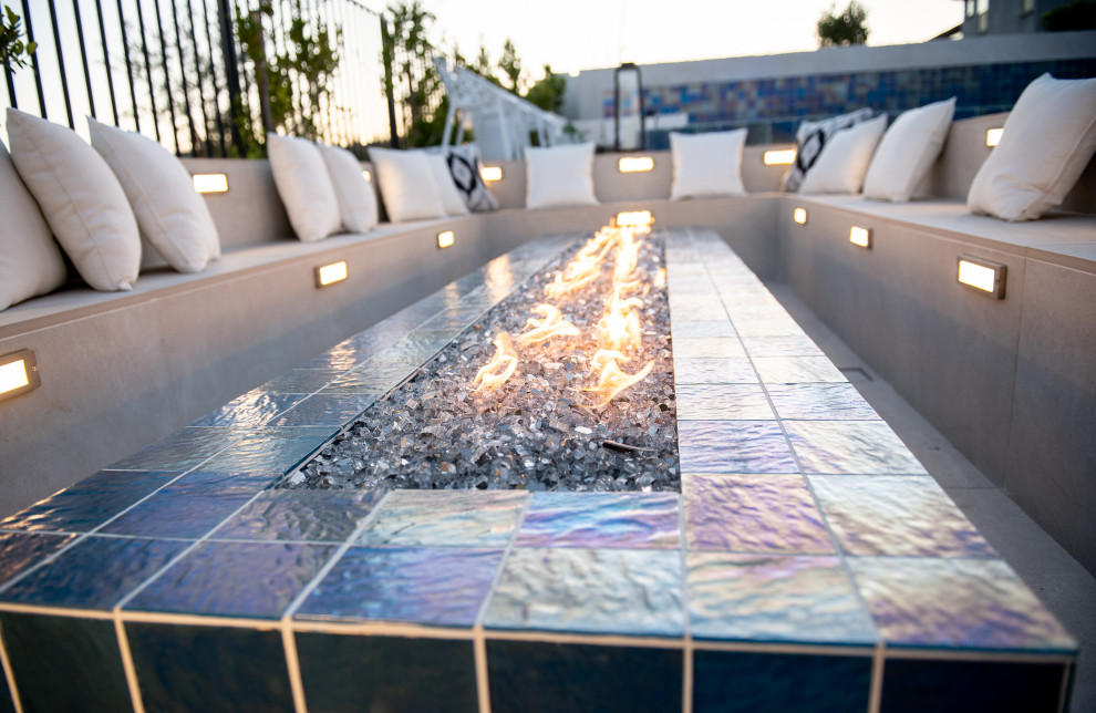 Modern fire pit