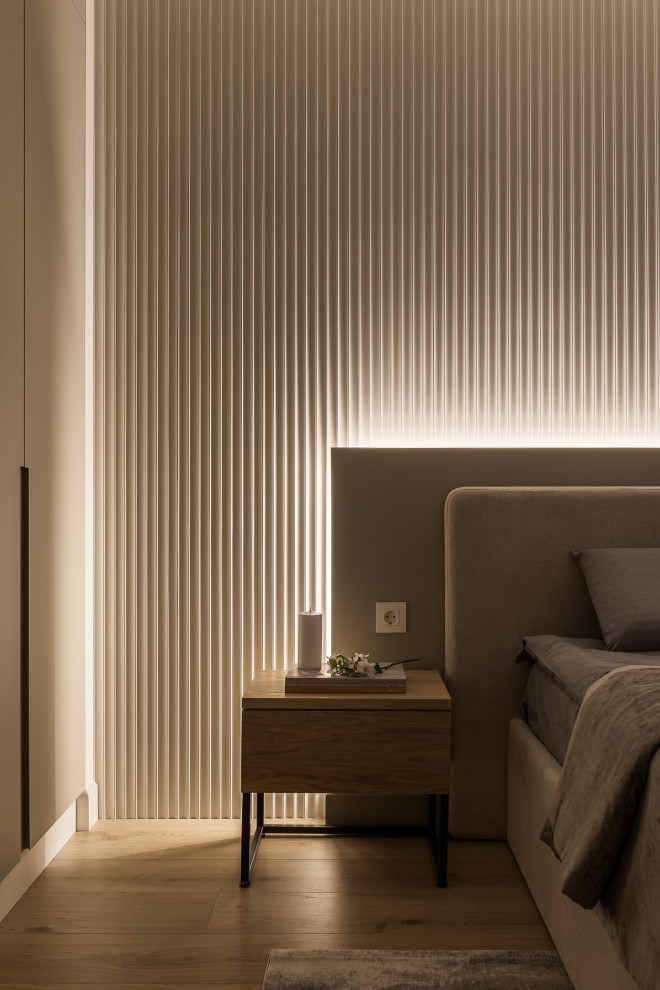 на стороне монохрома