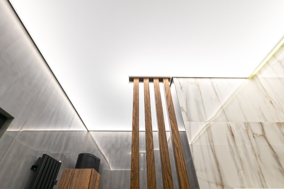 Установка натяжных потолков в квартире.