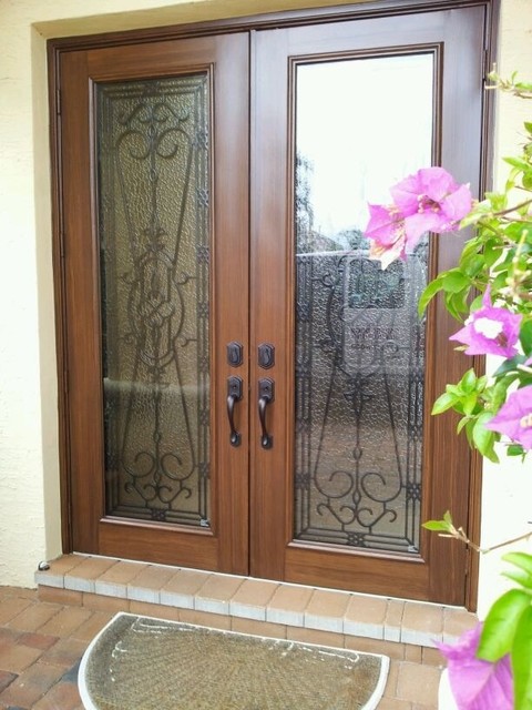 Front doors clasico-entrada