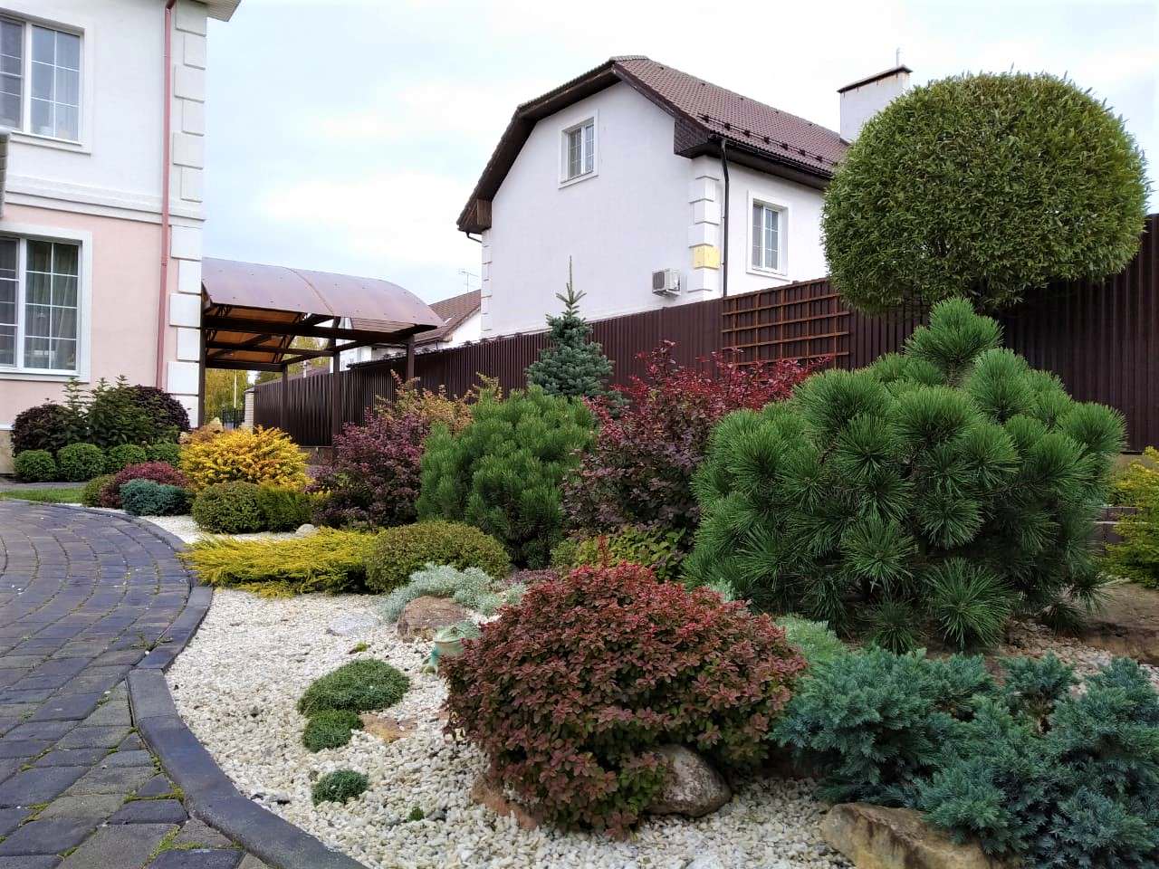 Внутренний дворик таунхауса