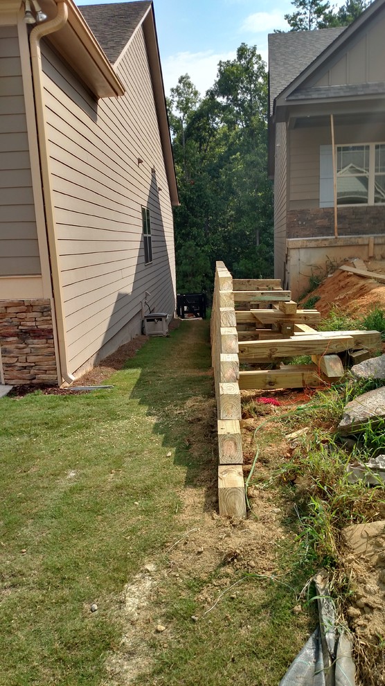 This is an example of a rustic landscaping in Atlanta.