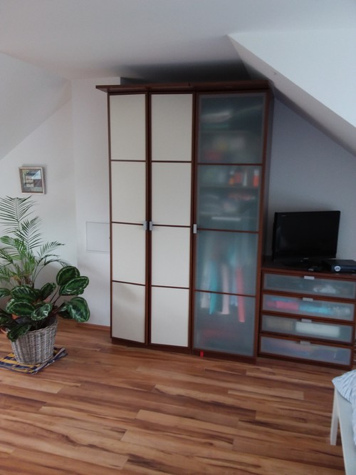 Brauche tipps fürs gauben schlafzimmer unter dem dach Schlafzimmer unterm dach