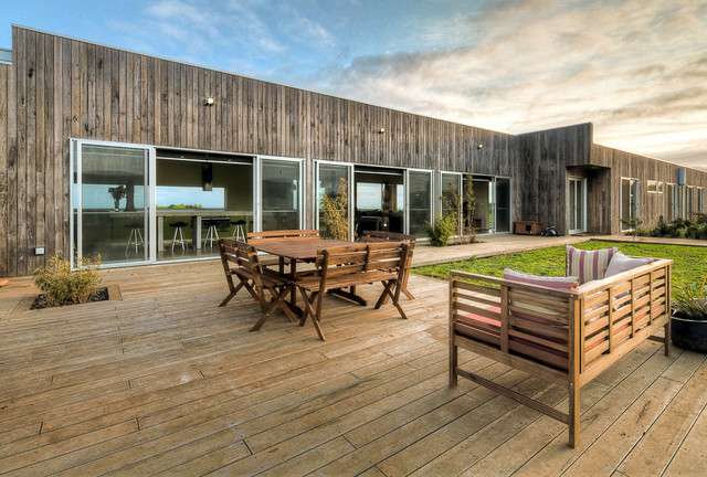 Old Dairy Town modern-deck