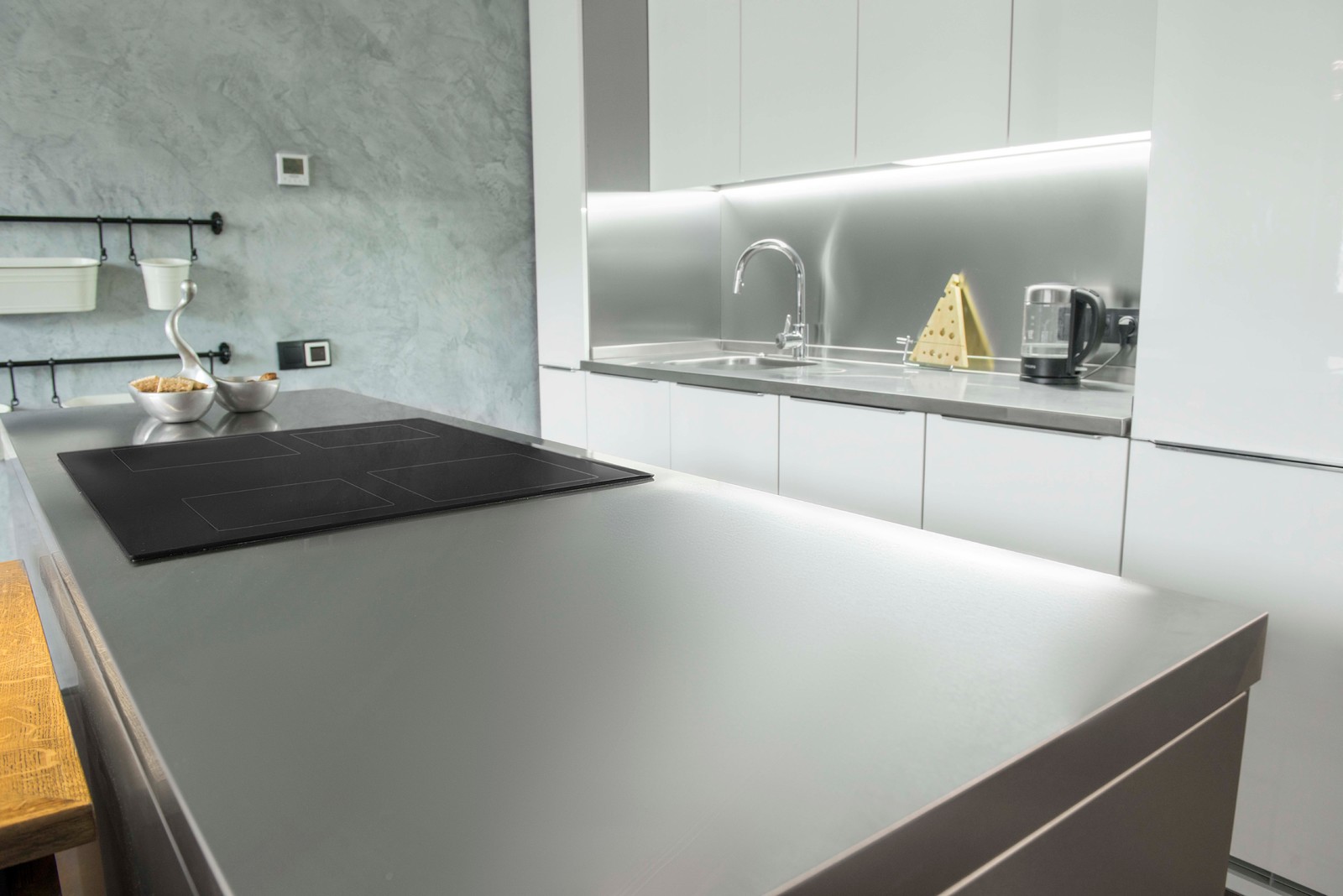 Островная кухня AWELT в стиле LOFT