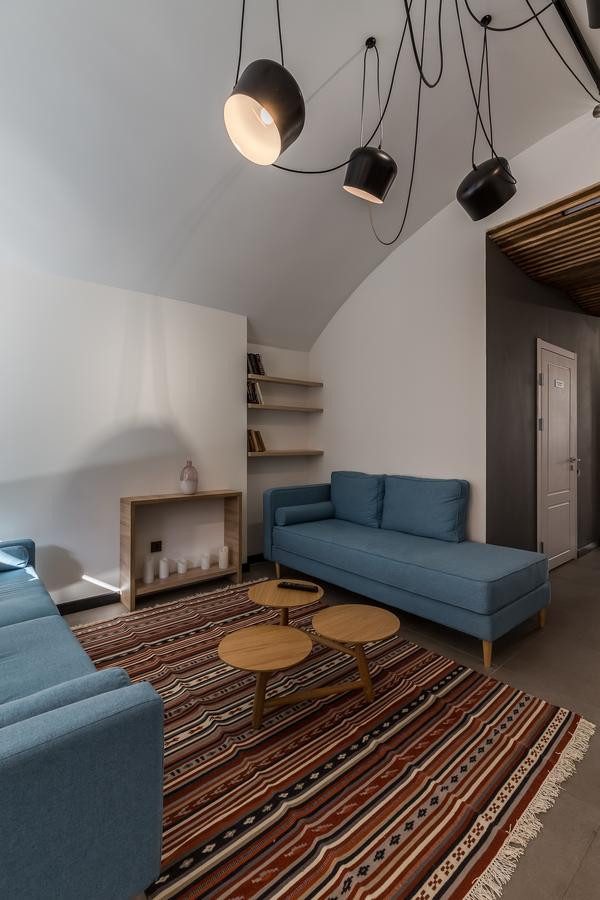 Отель "Демут"