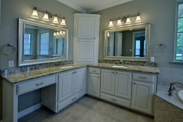 Longacre Bathrooms - Traditional - Dallas - by Longacre Construction