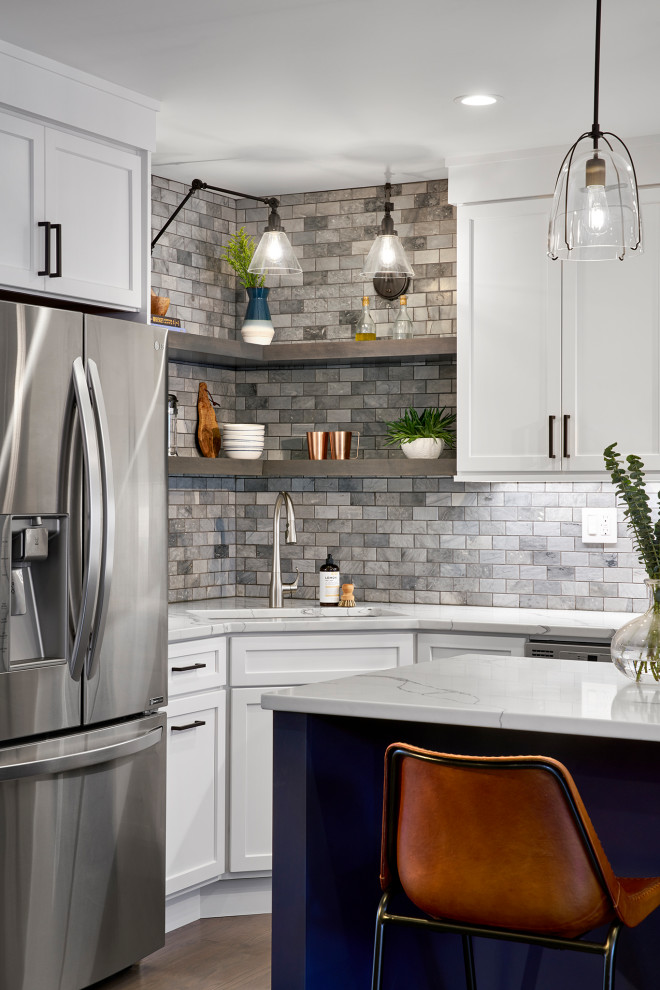 Example of a transitional kitchen design in Chicago