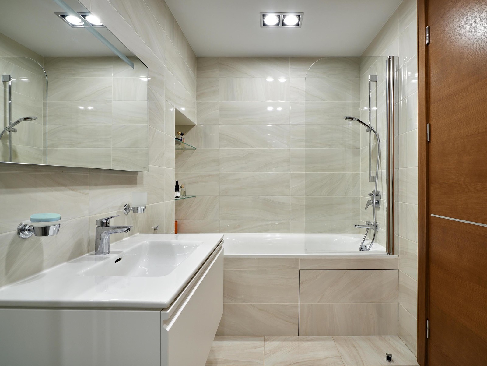 Апартаменты  у метро Трубная для сдачи в аренду