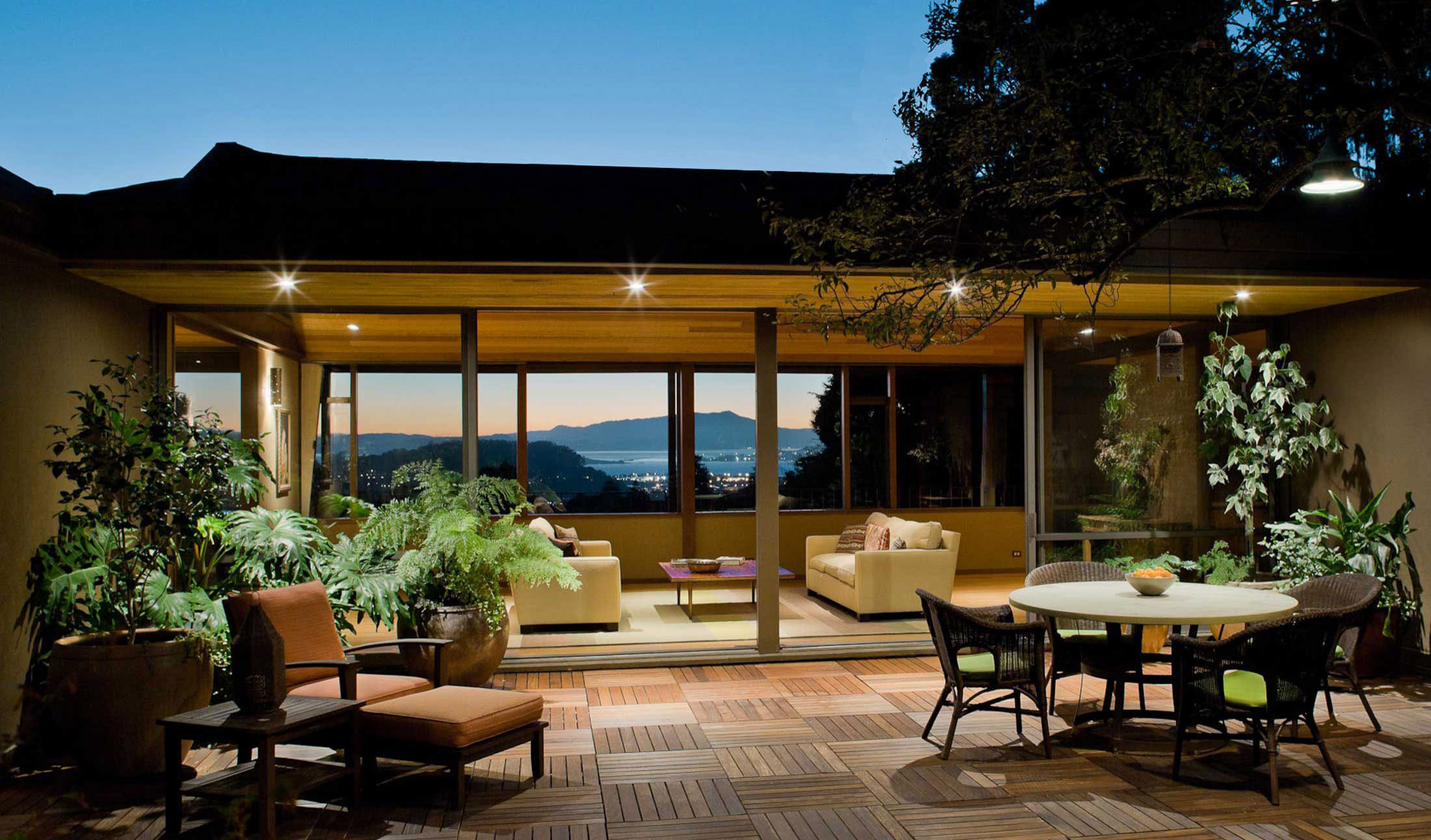 SOUTH HAMPTON BERKELEY