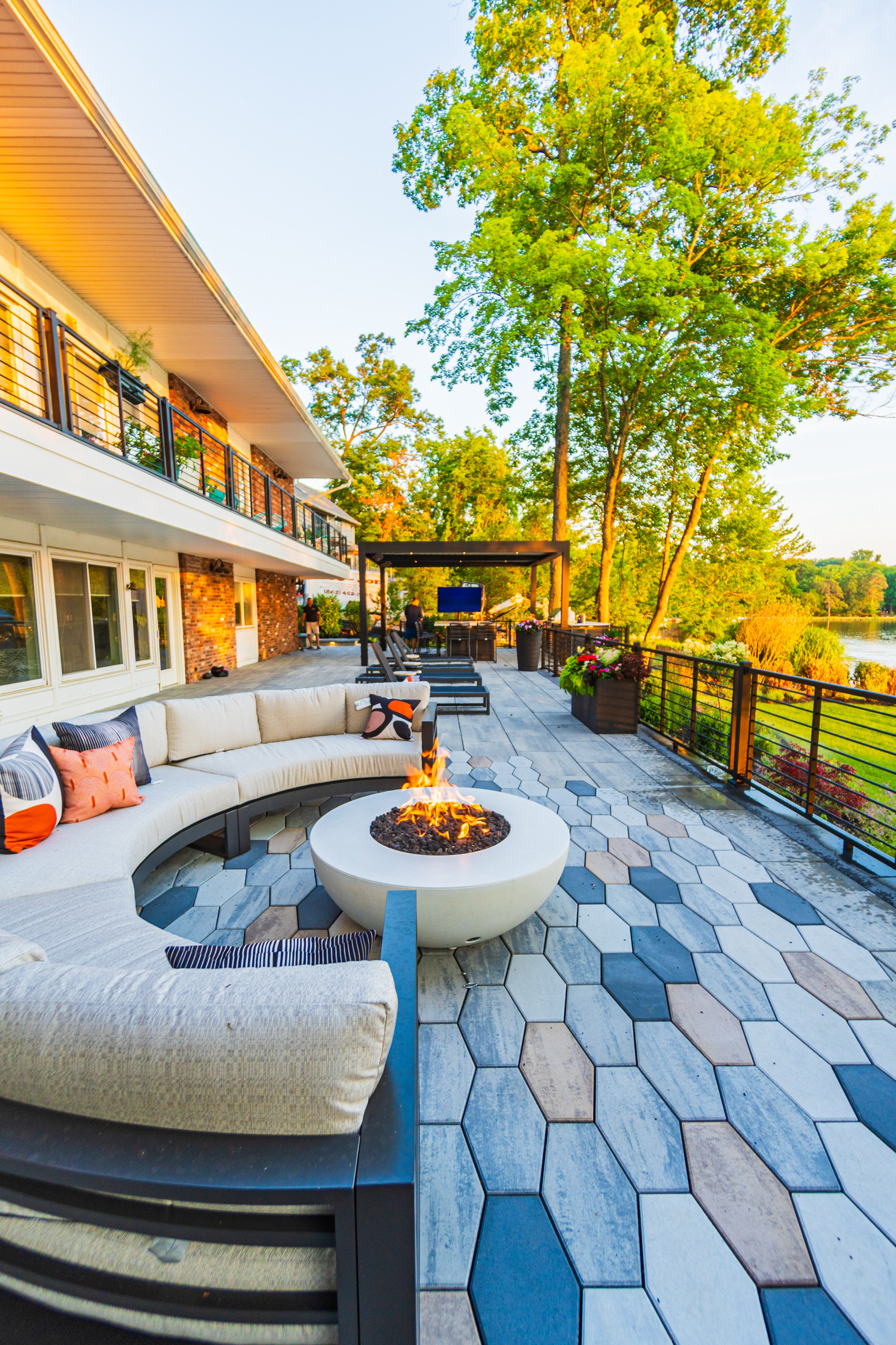 Pines Lake Modern Retreat