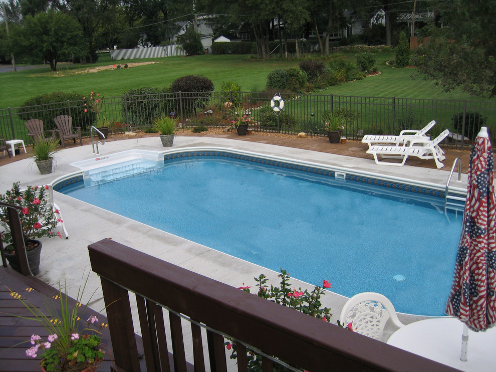 Example of a transitional pool design in Chicago