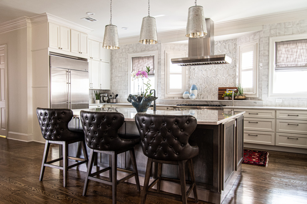 Kitchen - transitional u-shaped medium tone wood floor and brown floor kitchen idea with a farmhouse sink, recessed-panel cabinets, white cabinets, gray backsplash and an island