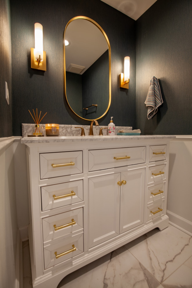 Design ideas for a classic cloakroom in Chicago.