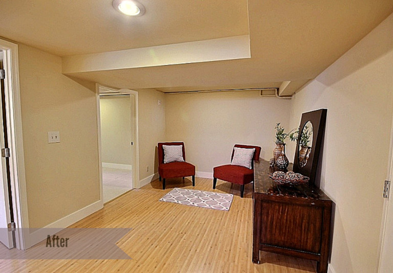 Transitional hallway photo in Seattle