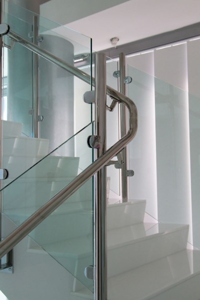 Penthouses contemporary-staircase