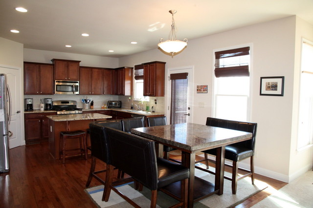 Arbor Ridge Lane traditional-kitchen