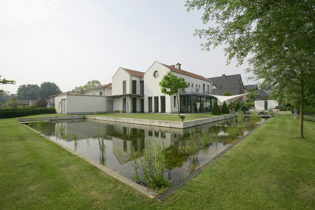 Pool contemporary-traedgaard