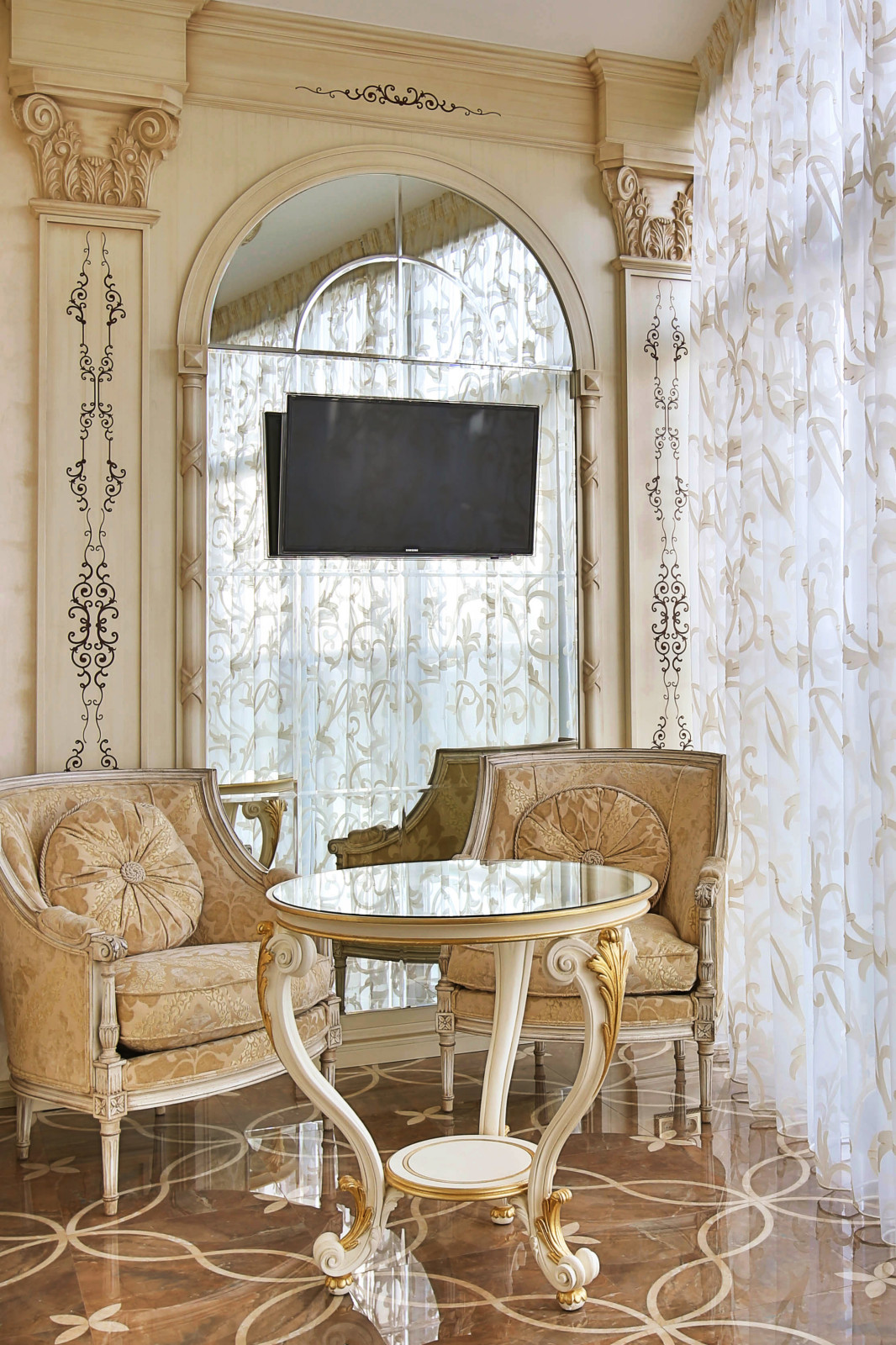 квартира в классическом стиле 235м2