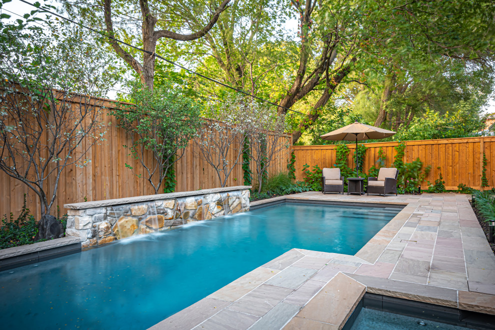 Inspiration for a transitional pool remodel in Toronto