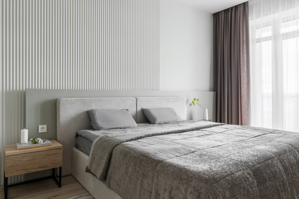 на стороне монохрома