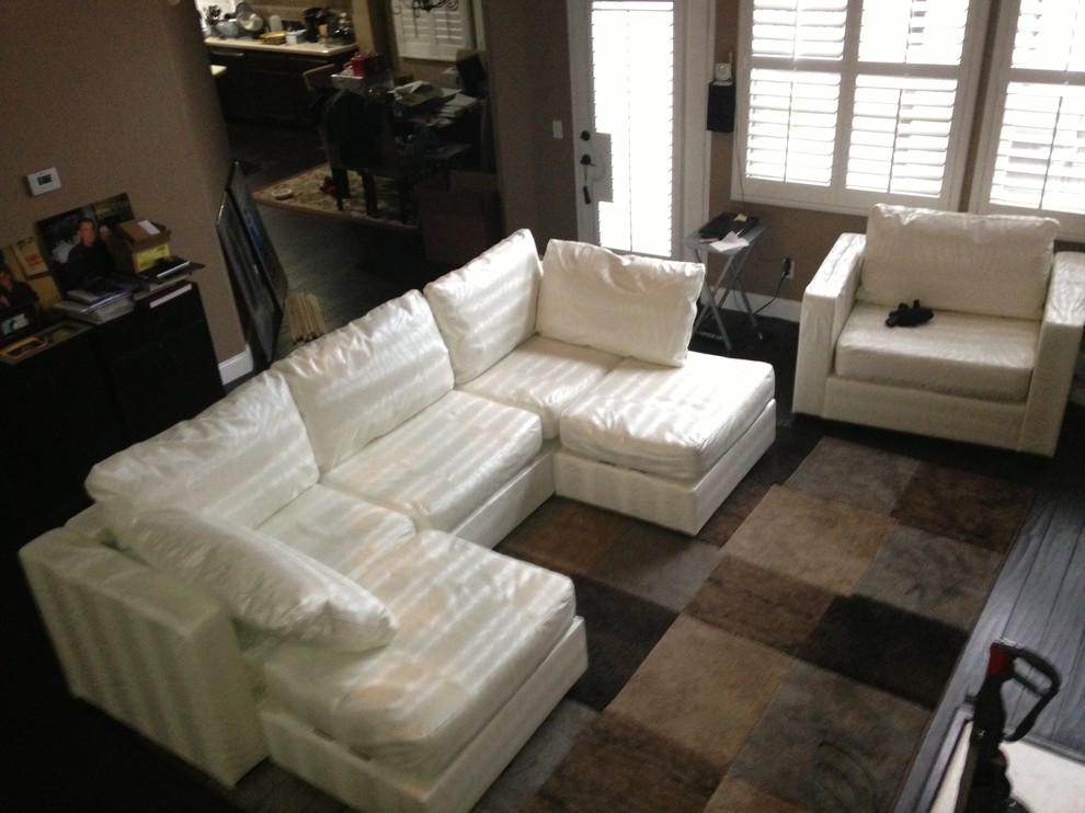 Photo of a transitional living room in Houston.