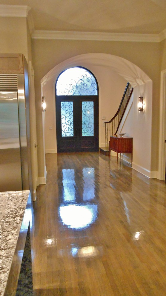Inspiration for a transitional kitchen remodel in Dallas