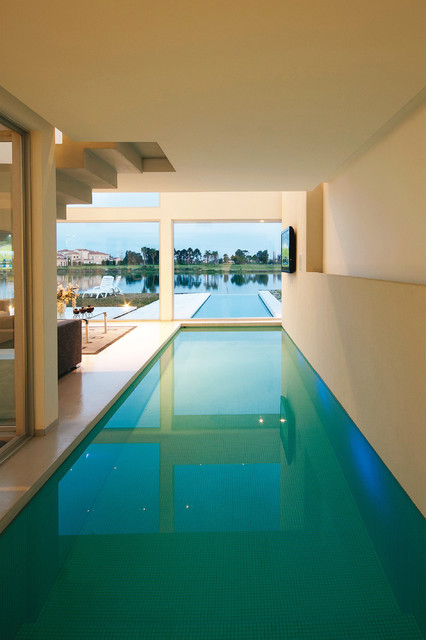 Vanguarda Architects contemporary-swimming-pool-and-hot-tub