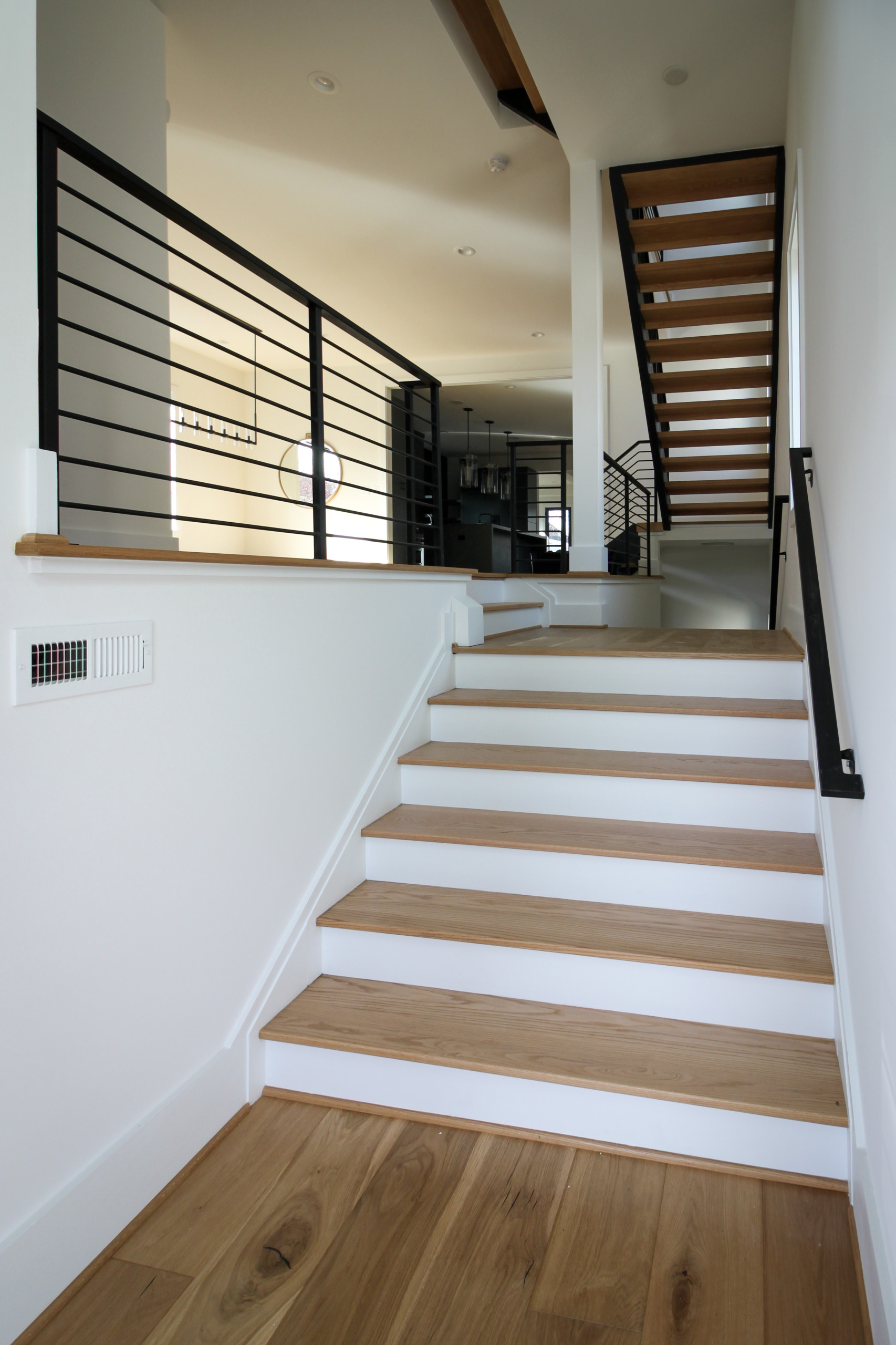 85_Sleek Three-Quarter Turn Multilevel-Staircase, McLean VA 22101