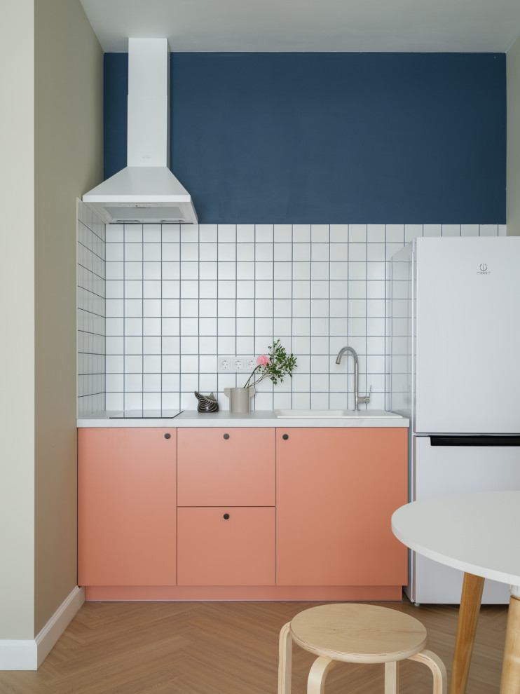 Небольшая яркая квартира