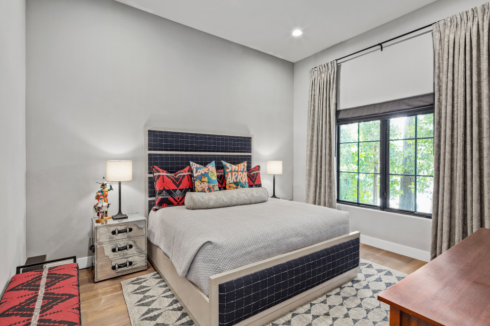 Inspiration for a transitional home design remodel in Phoenix