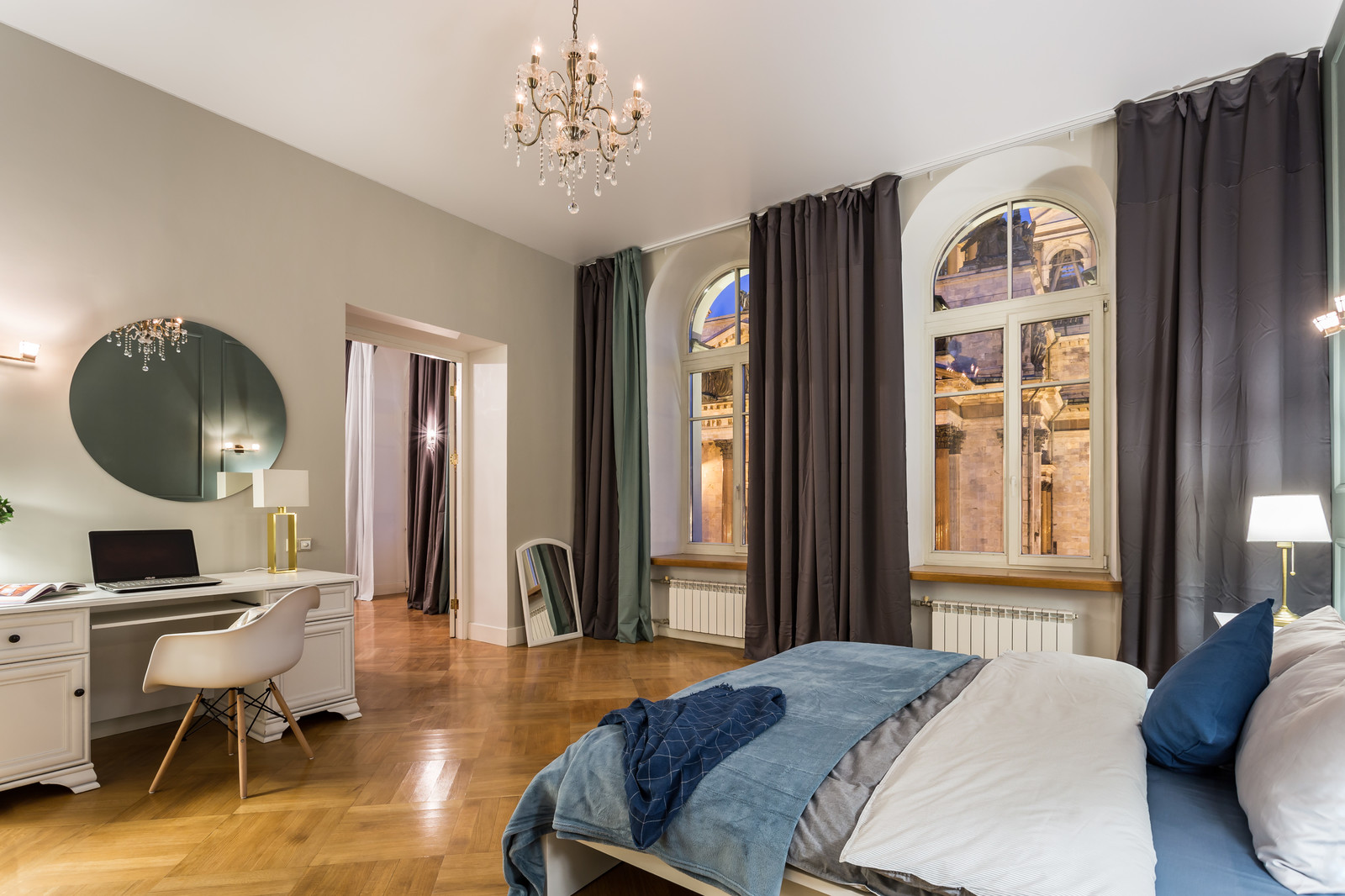 Квартира напротив Исаакиевского собора