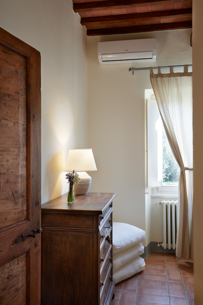 Photo of a country bedroom in Florence.