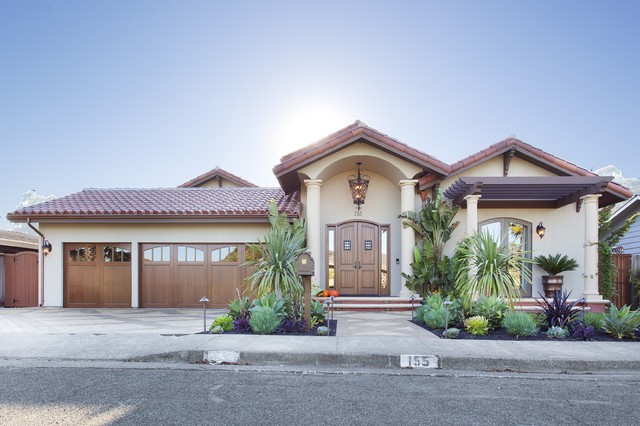 Front Elevation mediterran-haeuser