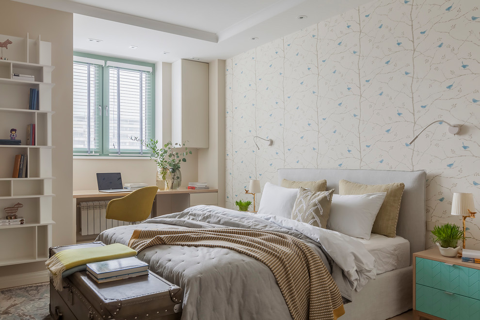 Scandinavian master bedroom in Moscow with beige walls.