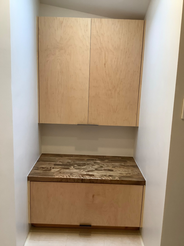 Mud Room Custom Built in Cabinets and Shelving