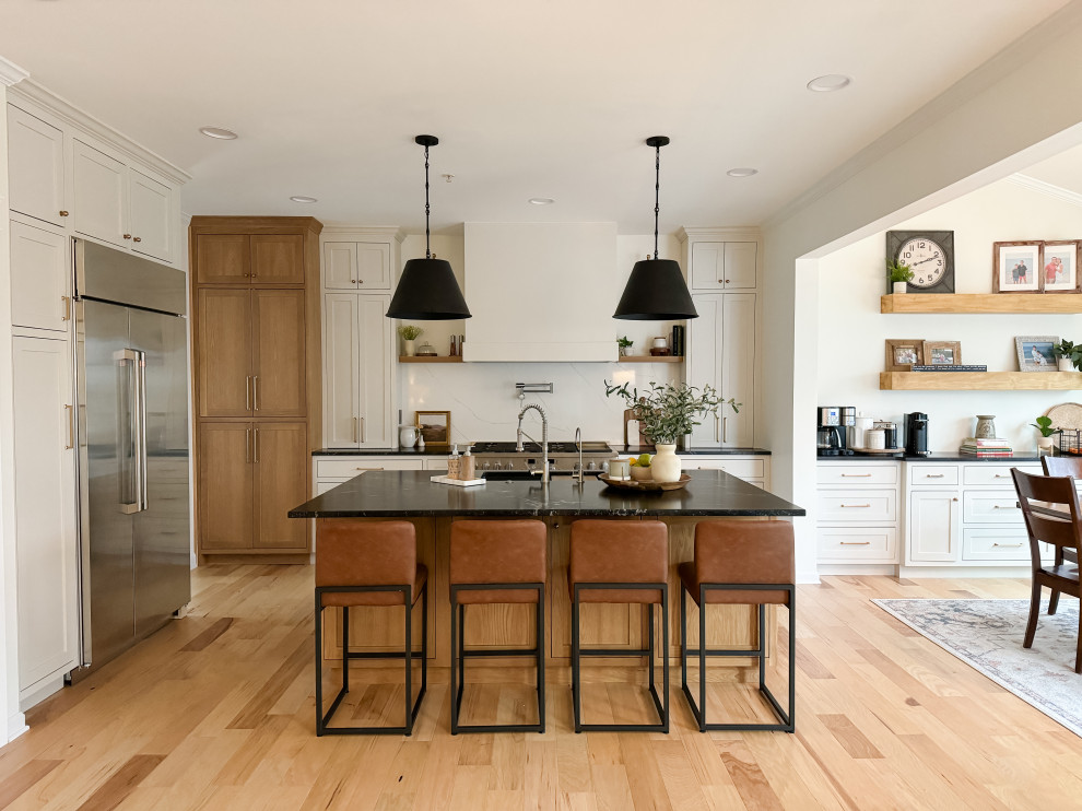 Transitional kitchen photo in DC Metro