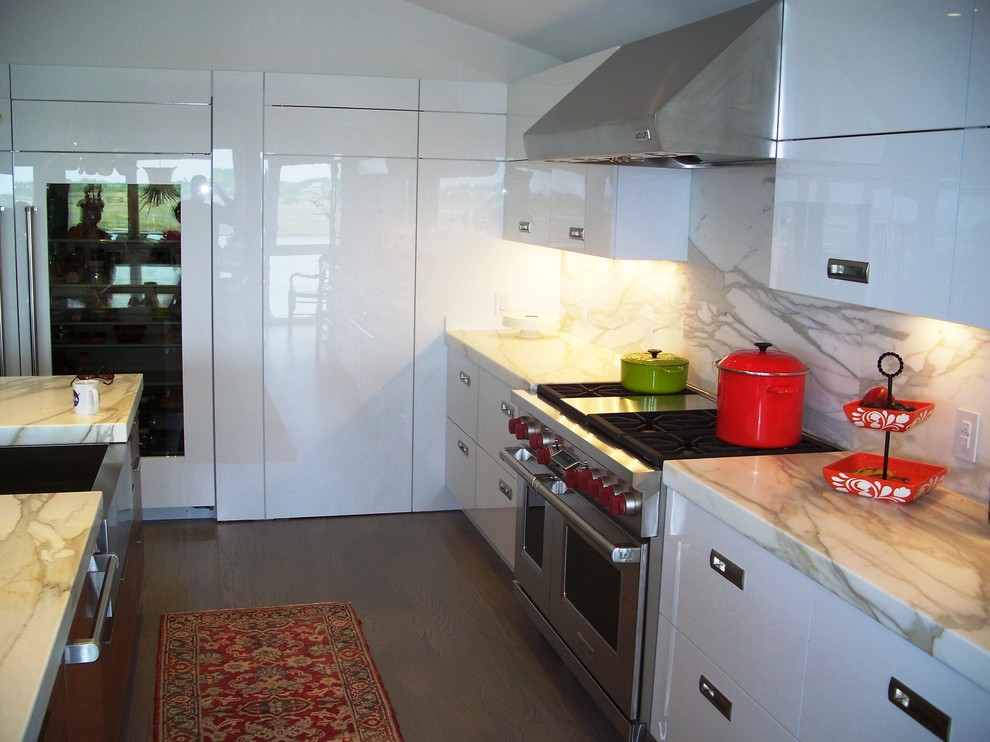 Design ideas for a modern kitchen in Wilmington.