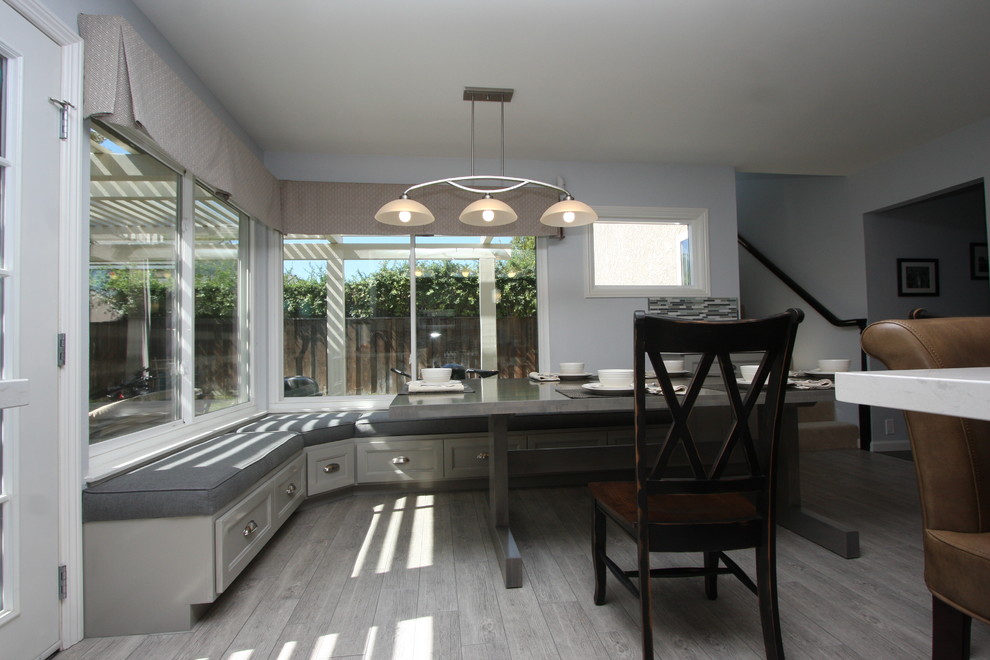 Kitchen - transitional kitchen idea in Orange County
